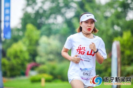 相约圣莲荷里乐跑”在圣莲岛火热开赛