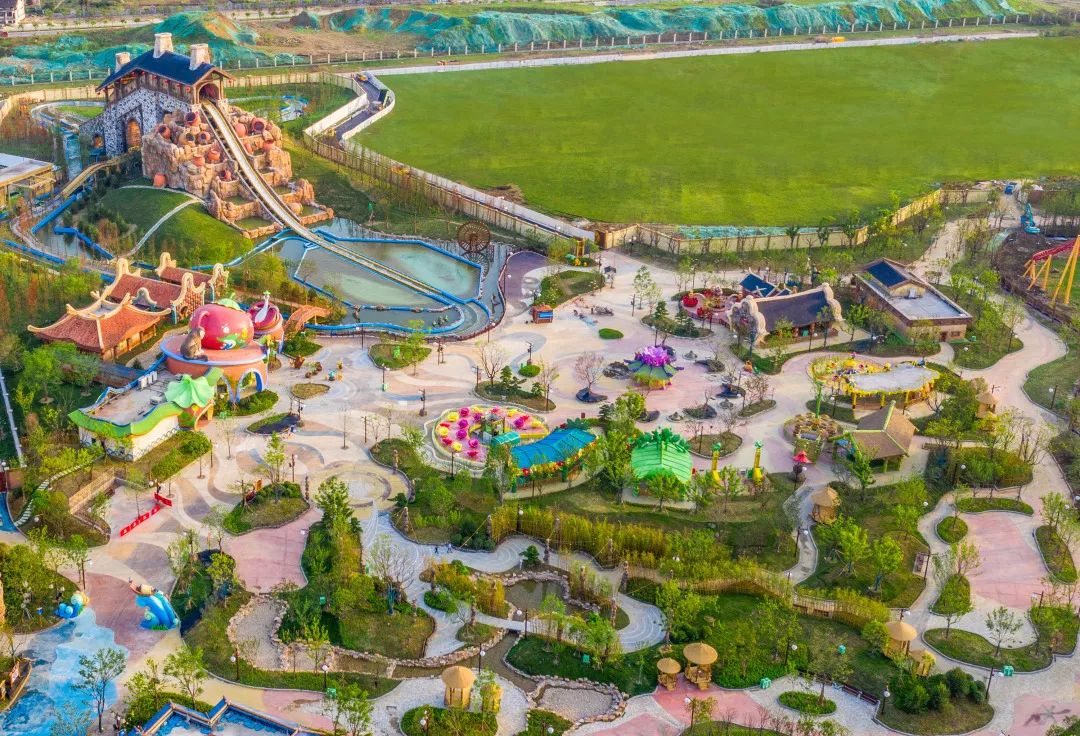 奇积乐园工程队发生巨大冲突 (奇积乐园第一集)