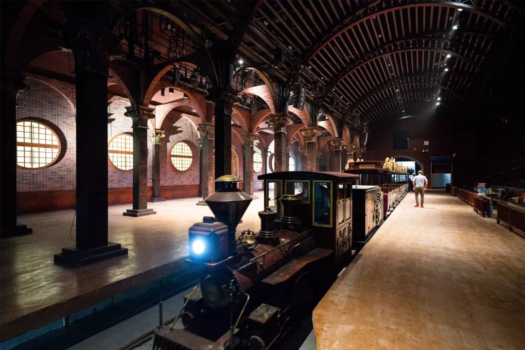 奇积乐园工程队发生巨大冲突 (奇积乐园第一集)