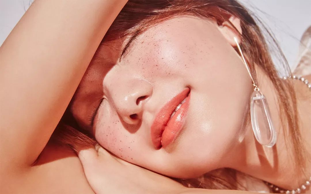 泰妍彩妆,泰妍在纽约买东西