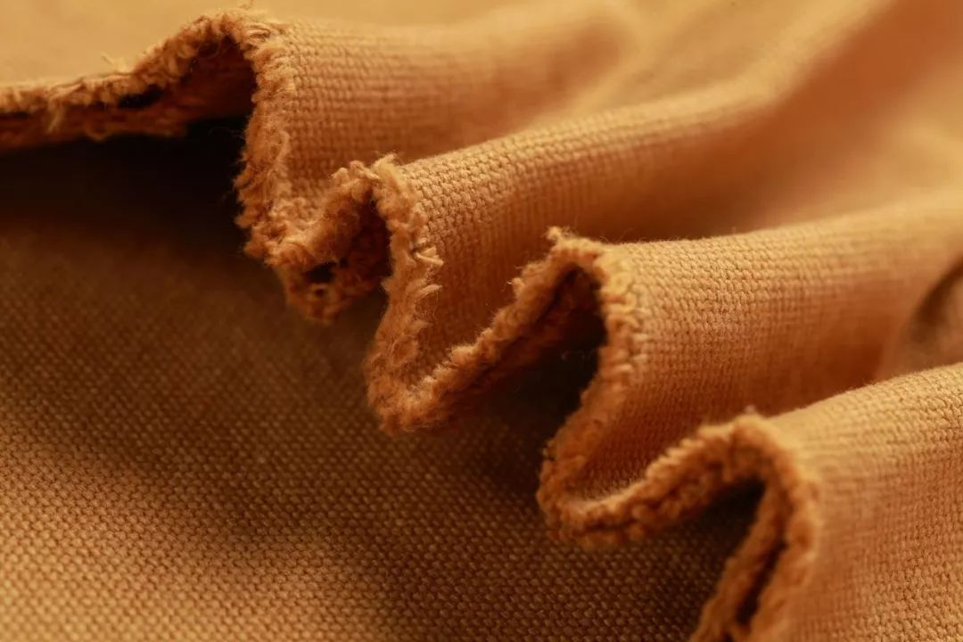 透支信用卡的女孩子,透支买奢侈品的女人