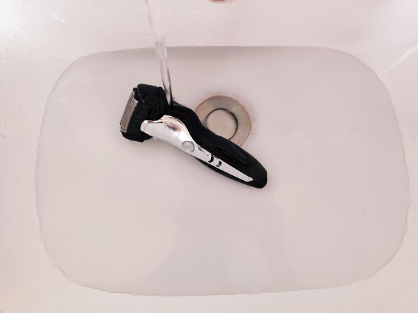 松下剃须刀干湿两用,干湿两剃电动剃须刀