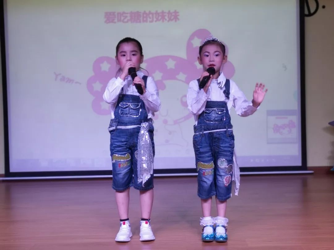 蜂蜂剧场show狂欢会，精彩表演嗨翻暑假