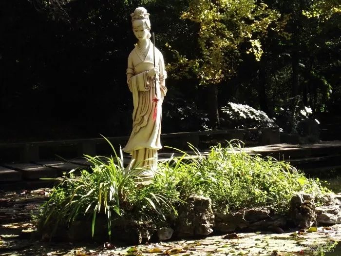 昆明金殿风景区历史,昆明金殿风景区古建筑之美