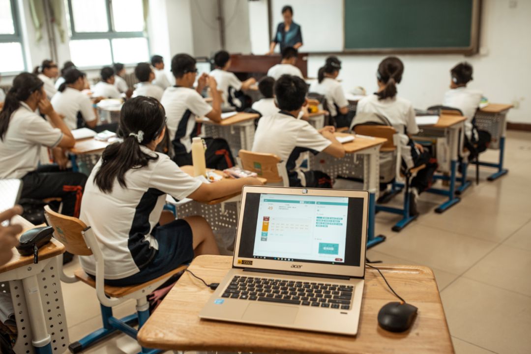 控制大脑视频,监控人脑思维的仪器