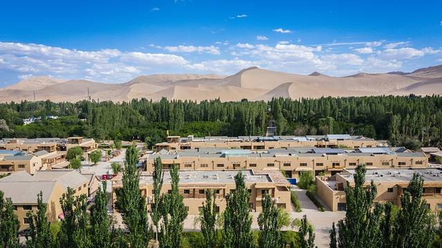 没想到，真有人在大漠建了一座能看星星的边城驿站