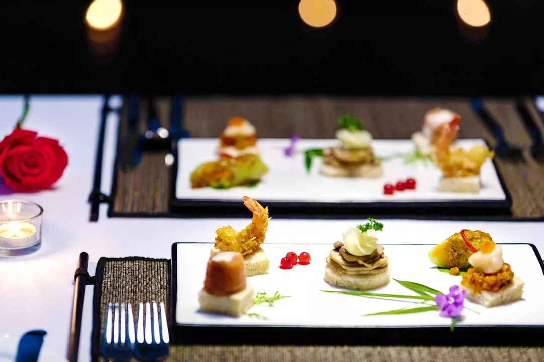 国庆在阳朔度过了不输巴厘岛的假期，全因这家藏在秘境山水里的宝藏酒店