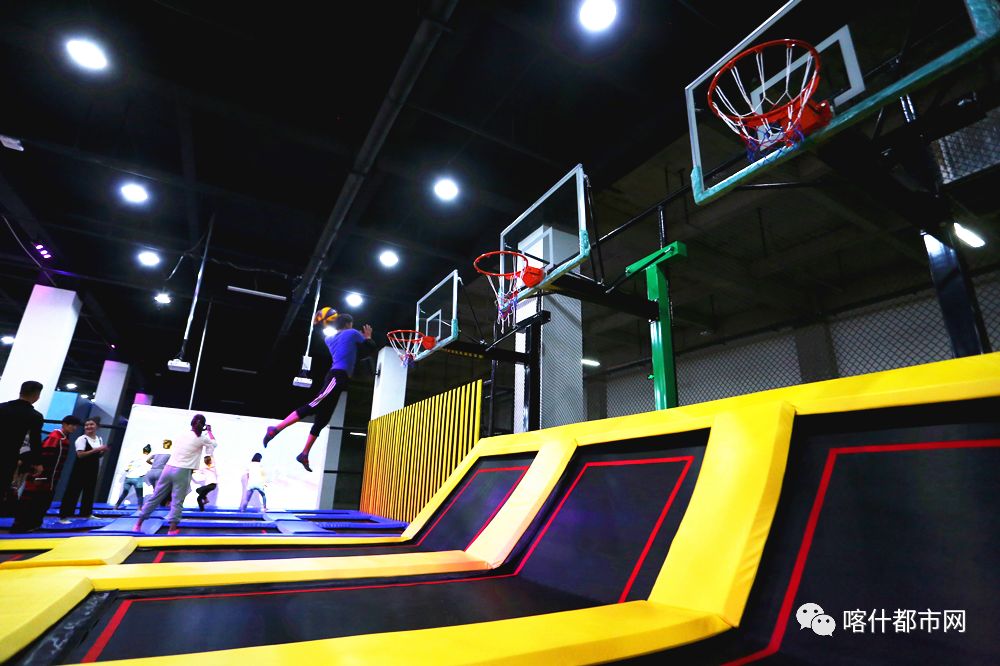 喀什蹦床乐园推荐,喀什鑫锐锋蹦床主题公园