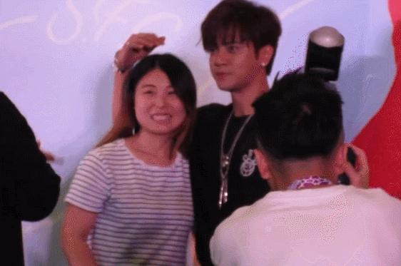 涓庣埍璞嗙殑浜插瘑浜掑姩,鍜岀埍璞嗕簰鍔ㄧ殑鐢滆湝鐬棿