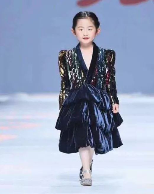 高定巴黎时装周发布会,香奈儿春夏高定时装周