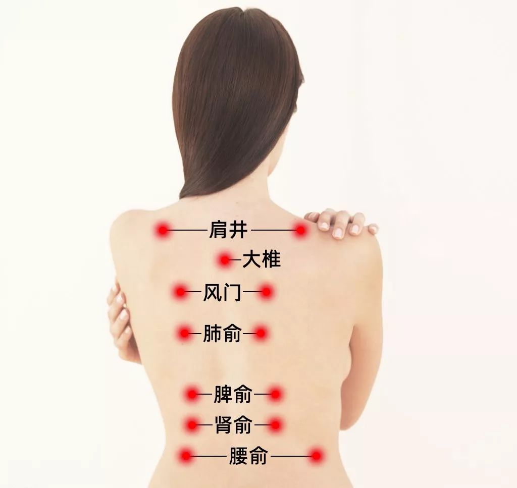 搓背再也不求人！风靡日本的弧形浴刷，轻轻一搓出污垢