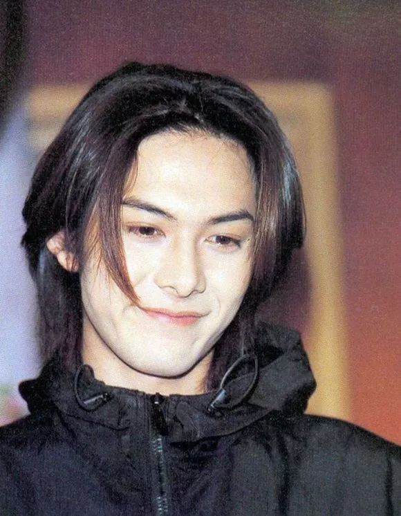 这个曾经惊艳亚洲的18岁少年,是多少人心中的白月光