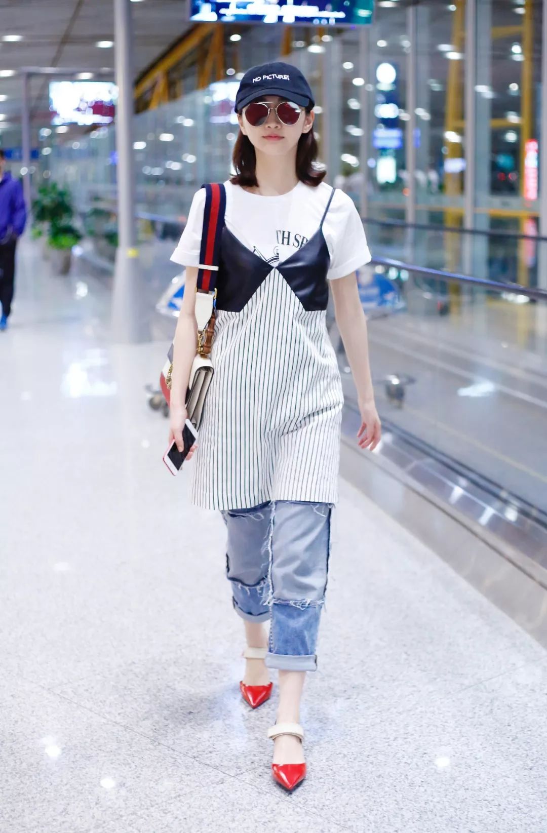 刘雯周冬雨同款打底衫,刘雯周冬雨穿衣搭配