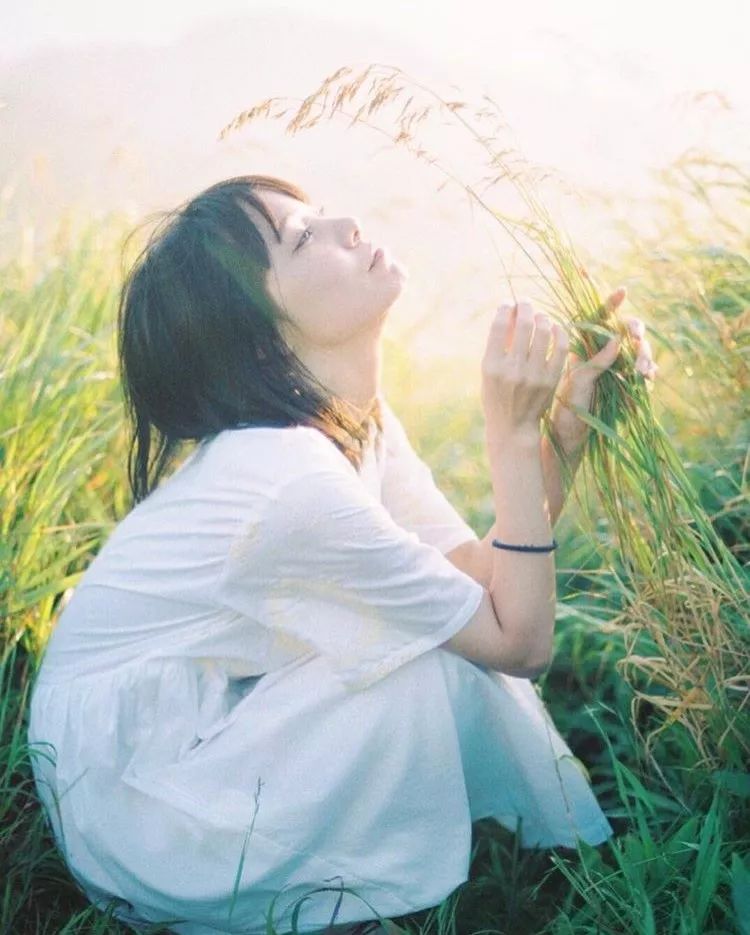 这样拍背影真的太好看了,怎样拍侧脸好看霸气