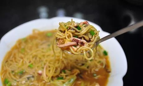 山东菏泽有什么好吃的小吃,山东临沂最好吃的地摊小吃视频