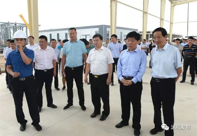 跟着书记县长去观摩，看沭阳七月“美景”红似火！