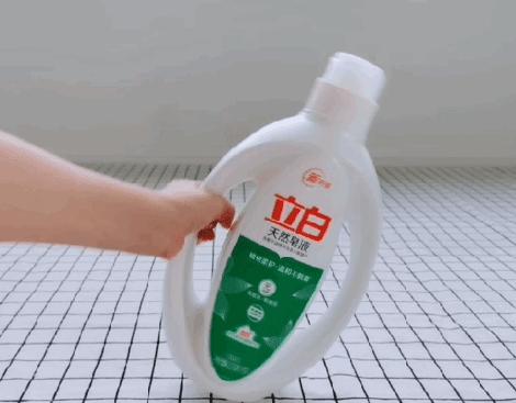 聊生活|来自张艺兴的灵魂拷问-“衣服上残留的泡泡怎么办？”