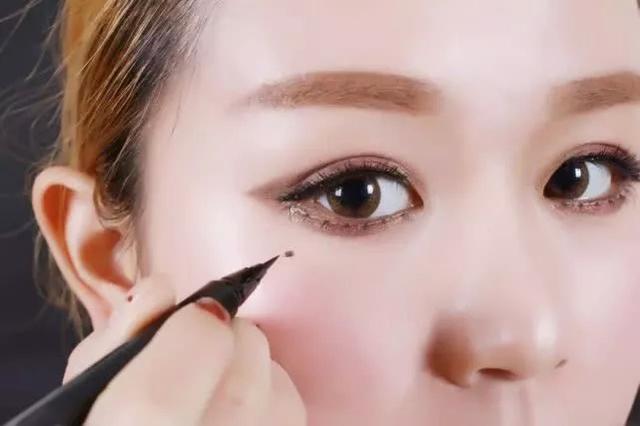 全智贤的痣在哪边,全智贤鼻头的痣好不好