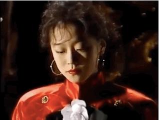 在新人选秀节目里，我看到了一位复古歌姬