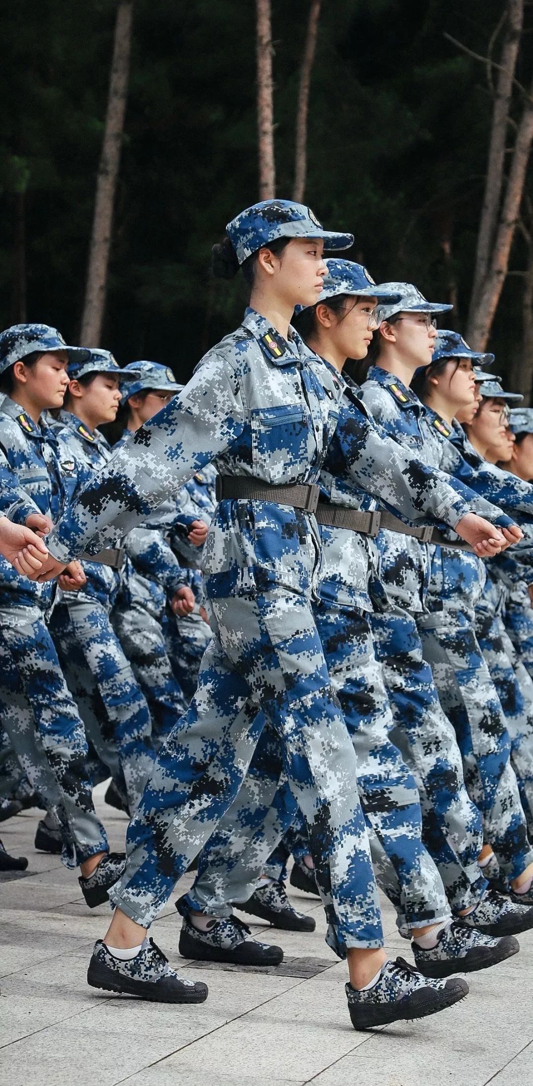 最美军训,军训让我遇见更好的自己作文