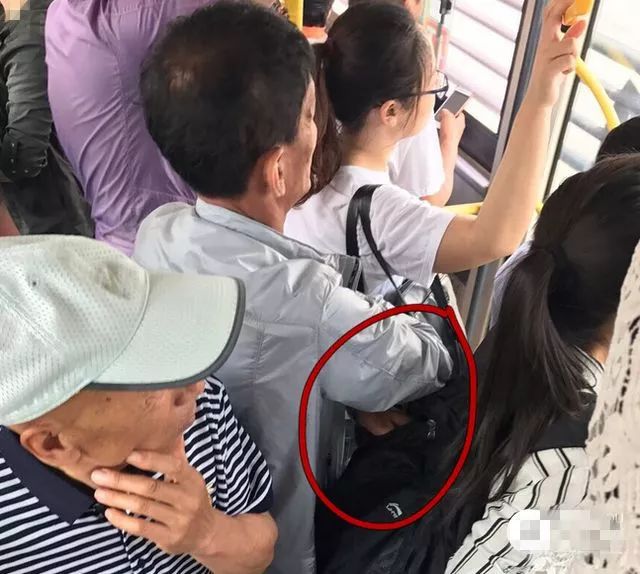 谁背谁潮！这款超能装的离家出走包，火了