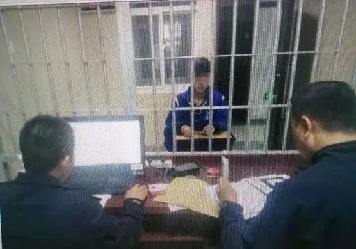 「辣汤早新闻」共60人！徐州市级机关选调公务员了！◆徐州铁路将增开多趟暑运临客！◆这两条路入选江苏省最美跑步线路