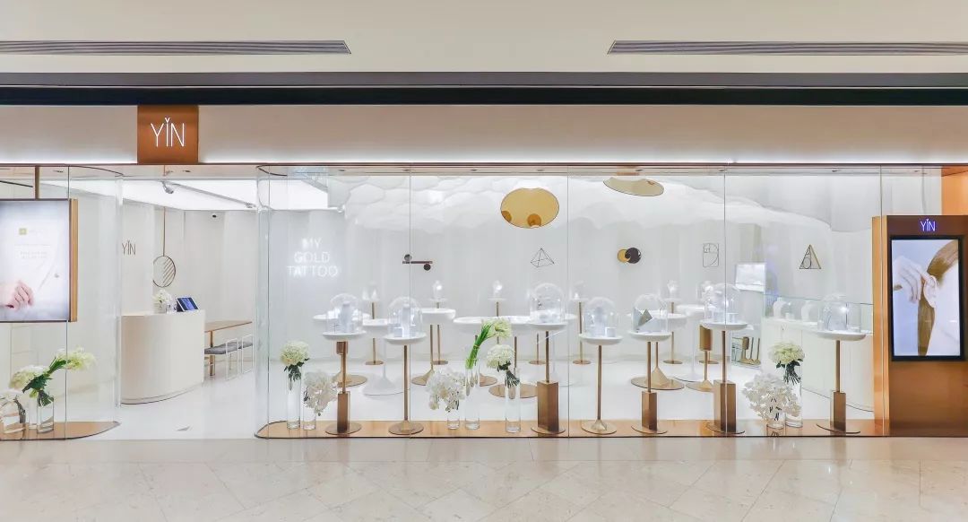 名创优品获墨西哥首富战略融资；京东开首家奢侈品护理实体店；钟书阁开进三四线城市|猫头鹰周报