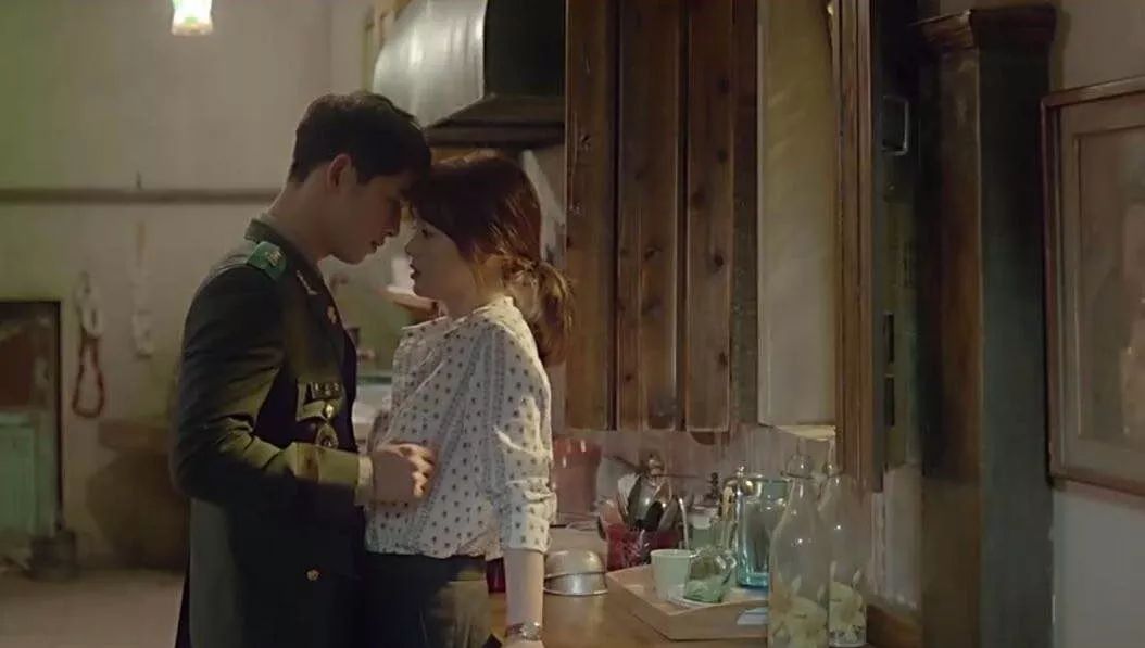 泫雅绿色礼服裙同款,泫雅liphip服装