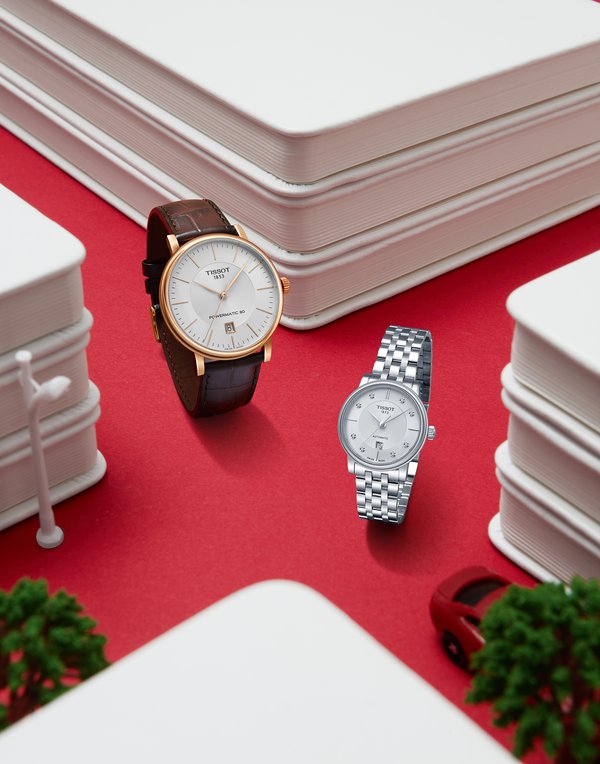 阿迪达斯施华洛世奇水晶联名 (阿迪达斯施华洛世奇联名跑步鞋)