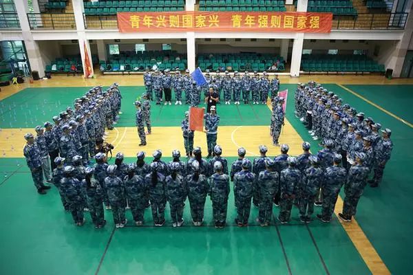 高一军训通知家长,关于高一新生军训的通知