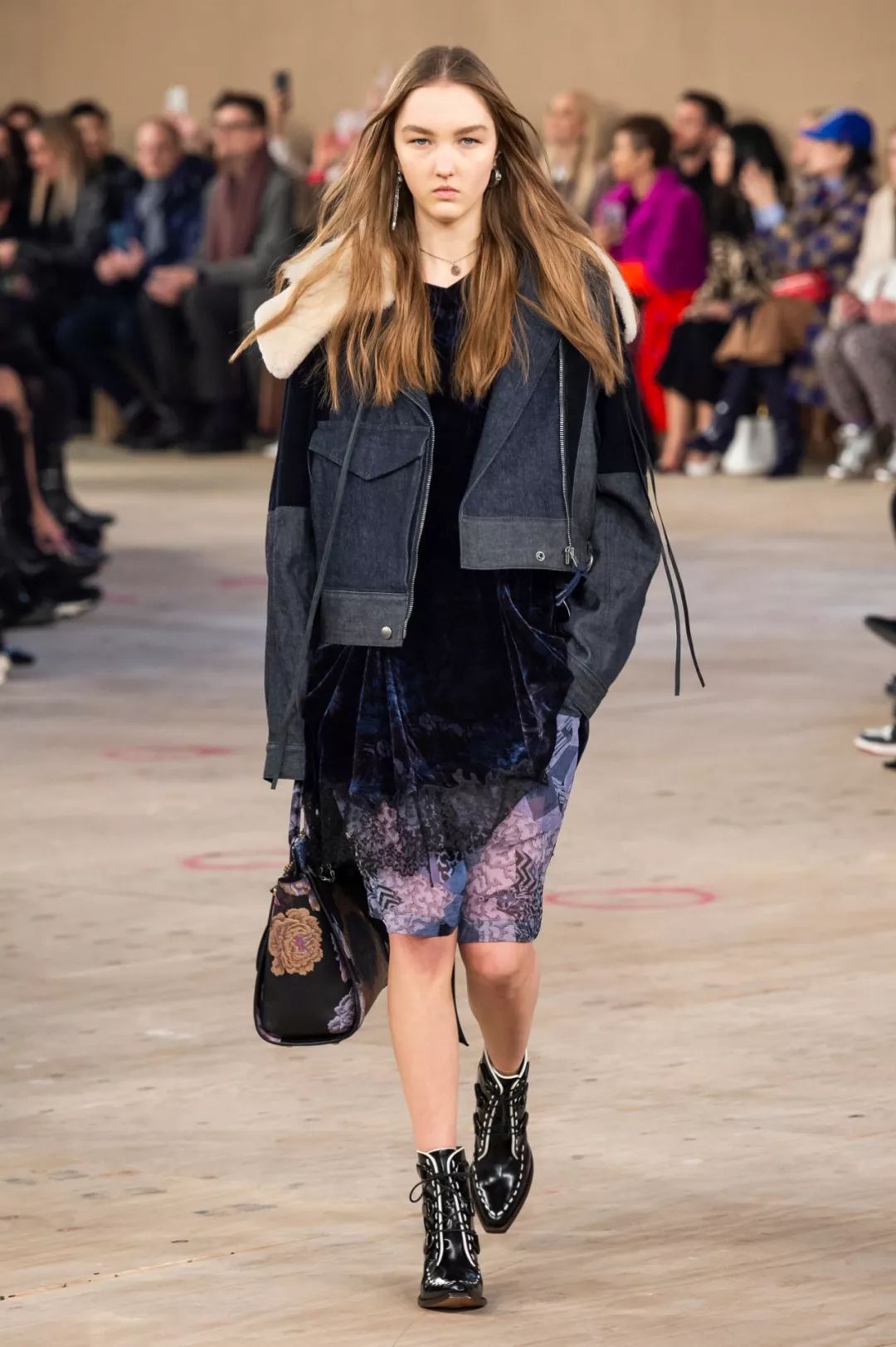 21年秋冬女装流行趋势,21年秋冬女装流行色