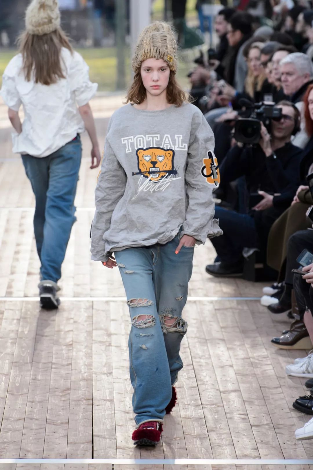 21年秋冬女装流行趋势,21年秋冬女装流行色