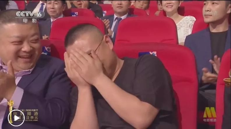 鼠胆英雄对岳云鹏的评价,鼠胆英雄岳云鹏真看光了么