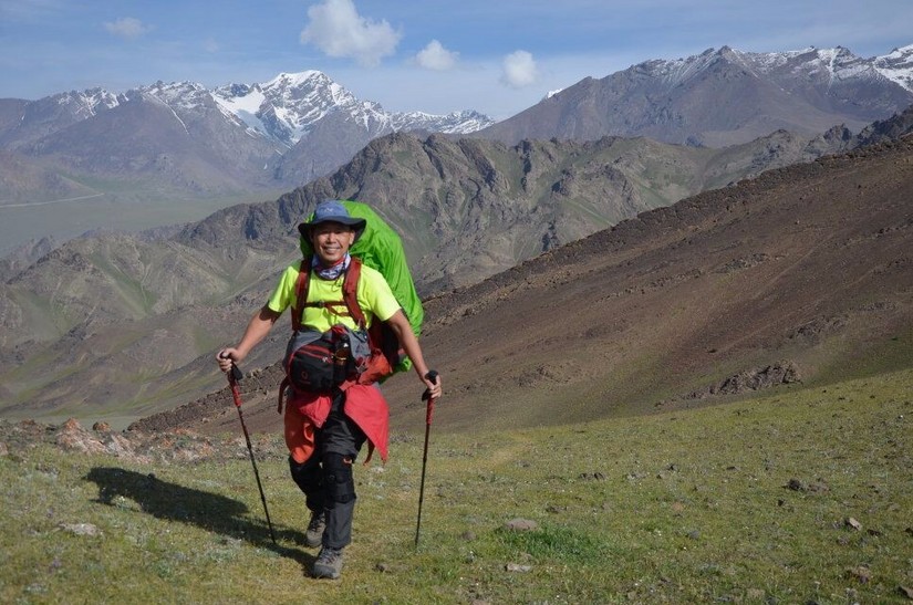 雪峰冰川雪莲草甸十分的激动八分憾——2019年7月环博格达纪实