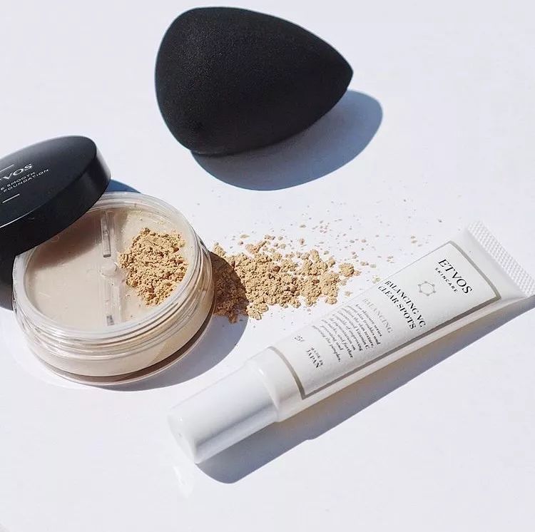 这些美妆潮品你最想拿走哪一个,这些网红化妆品还能用吗