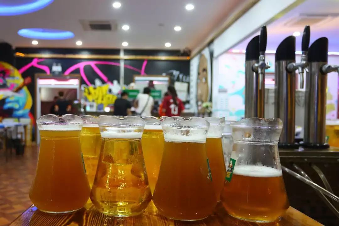 西海岸啤酒城音乐,金沙滩音乐主题酒吧