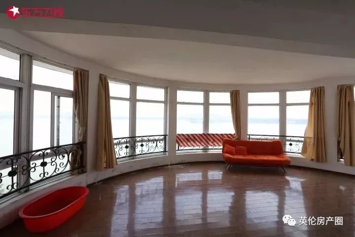 几经寻觅，她终于住进了180度绝版湖景房，但却秒后悔，只因没有做好这件事
