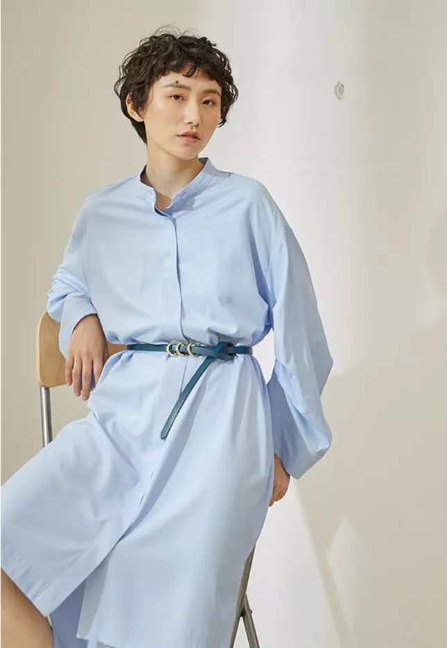 所谓的高级感就是越简单越高级,极简的高级感是极致的