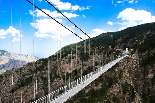 北纬38度仰望星空，每个人都拥有头顶，为什么却看不到星空