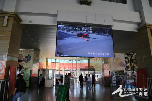 平鲁交警春节返程安全提示,平舆交警大队文明交通安全宣传