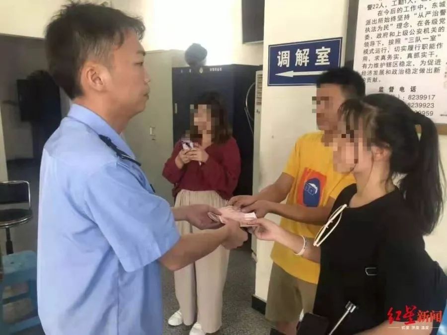 学生暑假工进厂被骗回家泣不成声,宜宾暑假工学生