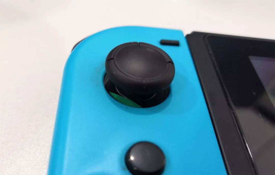 你的摇杆也有漂移问题？小毛就自己修！Joy-Con维修指南