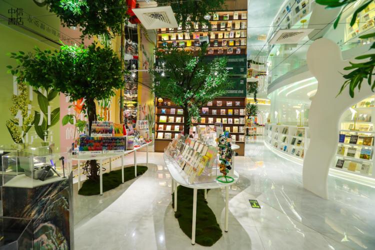 生活主题书店长什么样儿？在莘庄仲盛，刚开业的中信书店又成了打卡地标