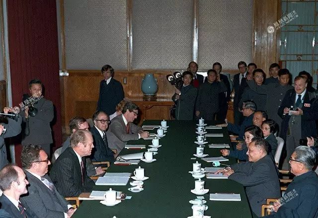 青看点||今天他115岁了，*小平邓**人生的40个瞬间