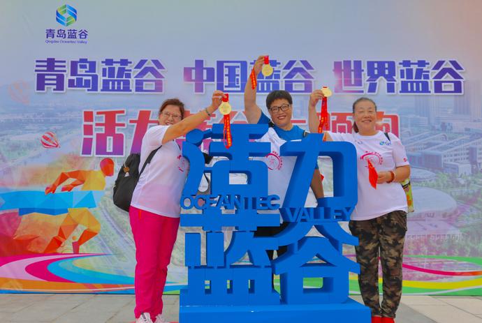 青岛蓝谷蛟龙号,蛟龙号模型运动会展示