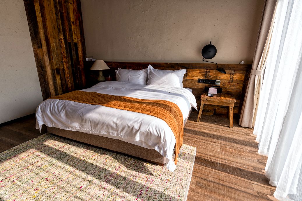 谁说江南无金秋？这座高铁直达的小县城靠一间仙气民宿，就撩到了无数隐居客