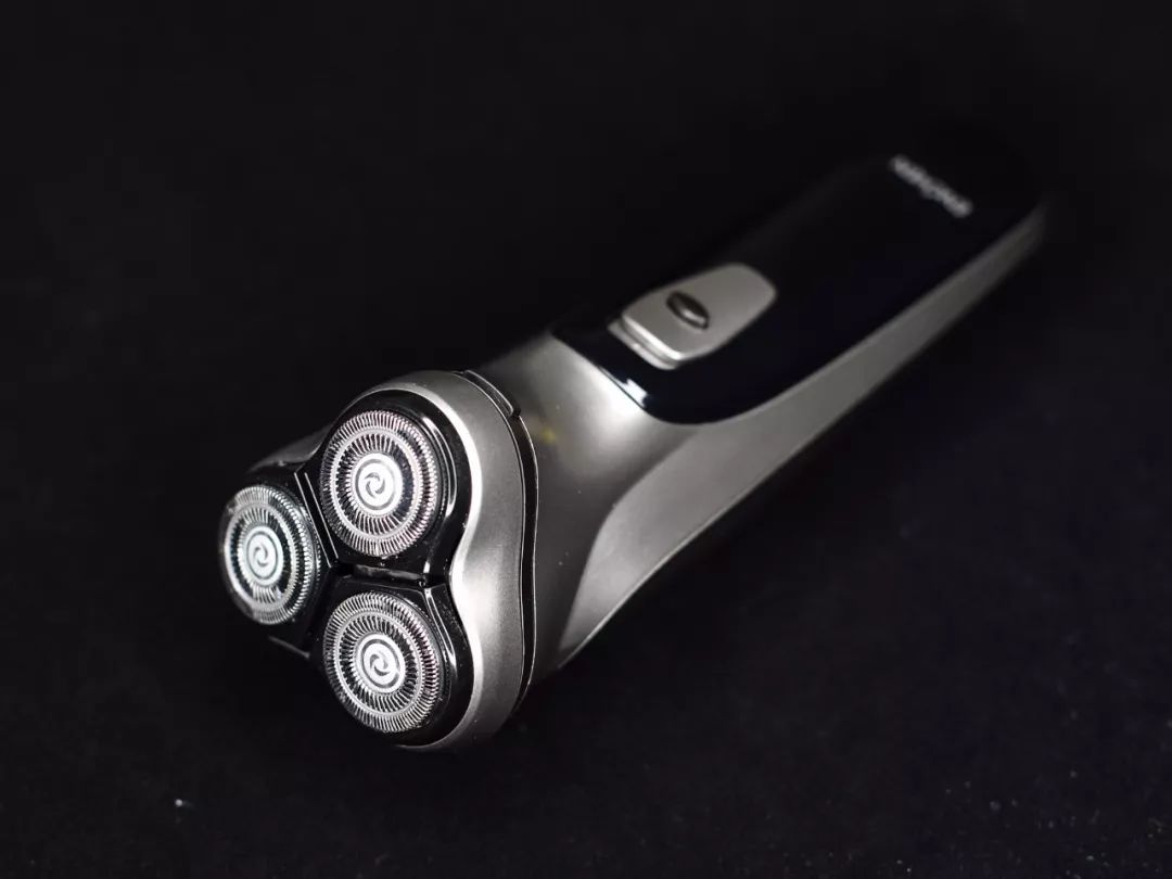 30刀头剃须刀只卖5元,剃须刀29元三把