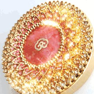 编辑部翻包|90—00的编辑们到底在用什么美妆好物?(一)(文末有福利)