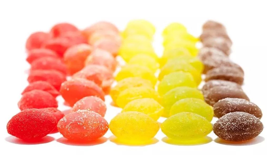 你吃的硬糖都是玻璃，所以能做成迷惑科学家400年的超硬玩具