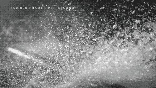 你吃的硬糖都是玻璃，所以能做成迷惑科学家400年的超硬玩具|科学DIY